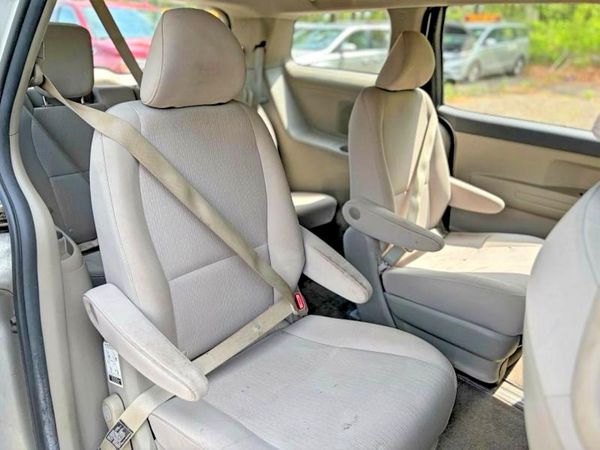 2016 KIA SEDONA L - Low level