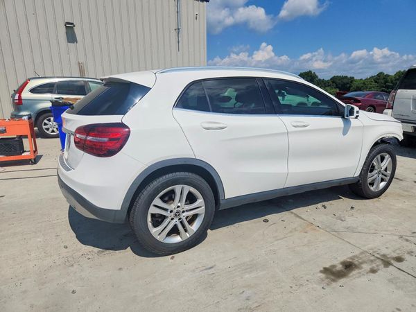 2020 MERCEDES-BENZ GLA GLA250