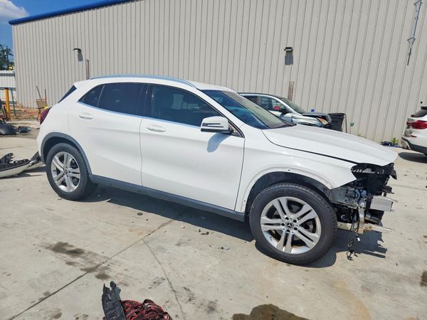 2020 MERCEDES-BENZ GLA GLA250