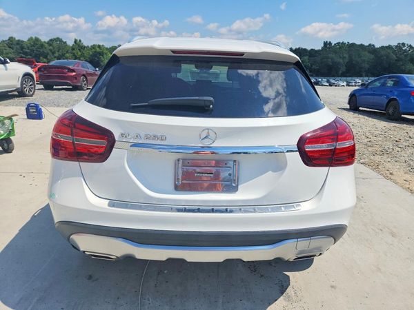 2020 MERCEDES-BENZ GLA GLA250