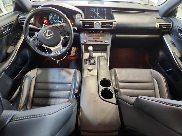 2015 LEXUS IS 250