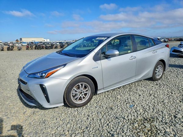 2022 TOYOTA PRIUS
