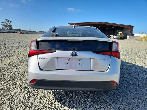 2022 TOYOTA PRIUS