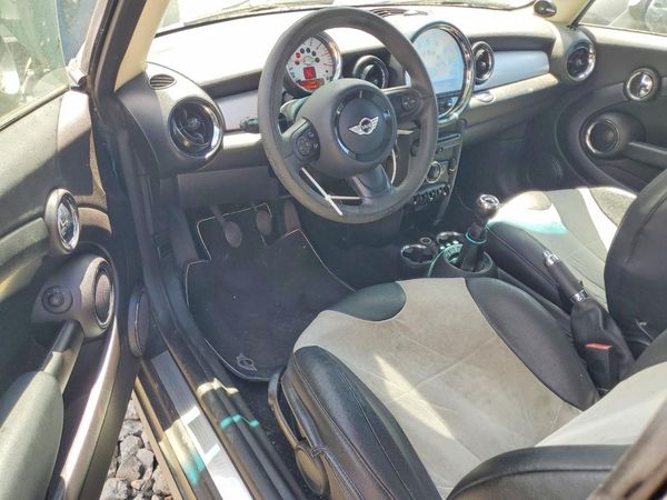 2012 MINI COOPER