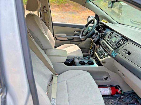2016 KIA SEDONA L - Low level