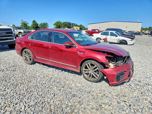 2017 VOLKSWAGEN PASSAT