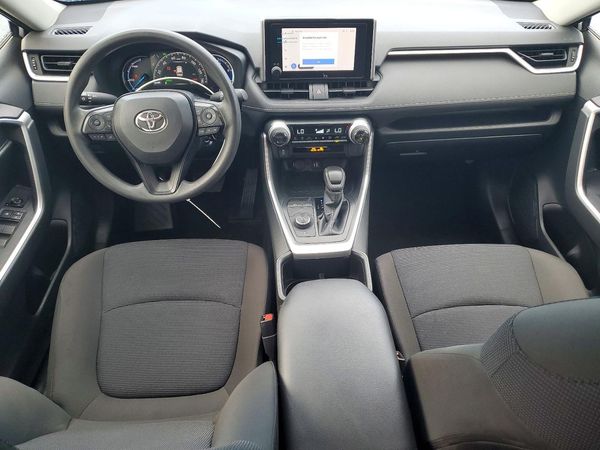 2025 TOYOTA RAV4 LE