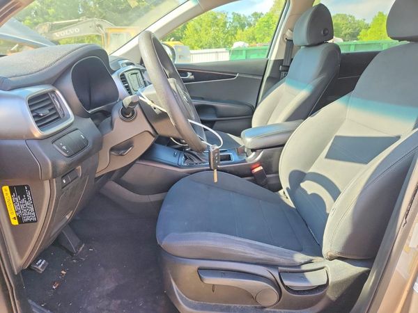 2018 KIA SORENTO L, LX