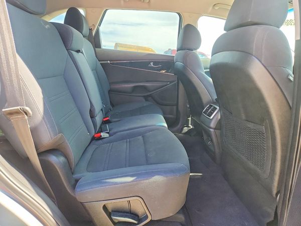 2018 KIA SORENTO L, LX