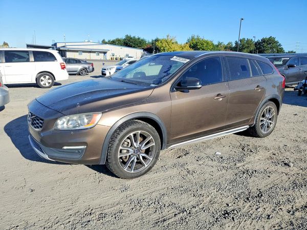 2017 VOLVO V60 CROSS COUNTRY Premier