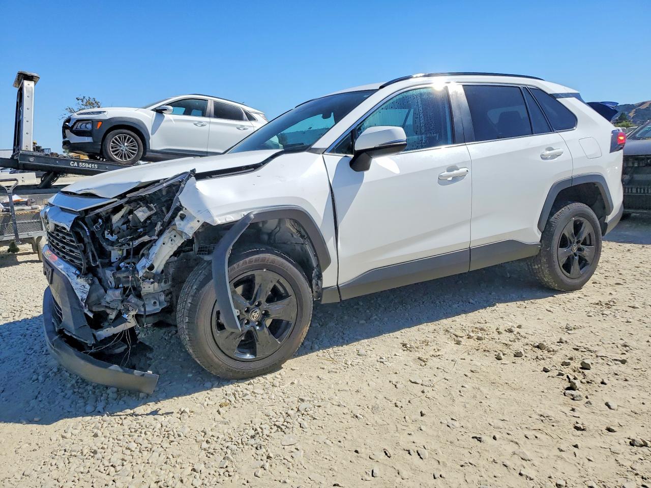 2022 TOYOTA RAV4 XLE