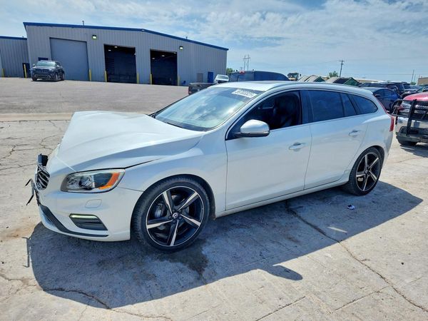 2016 VOLVO V60