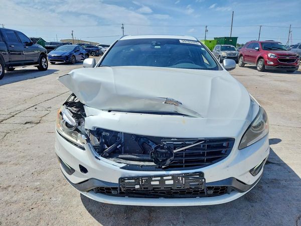 2016 VOLVO V60