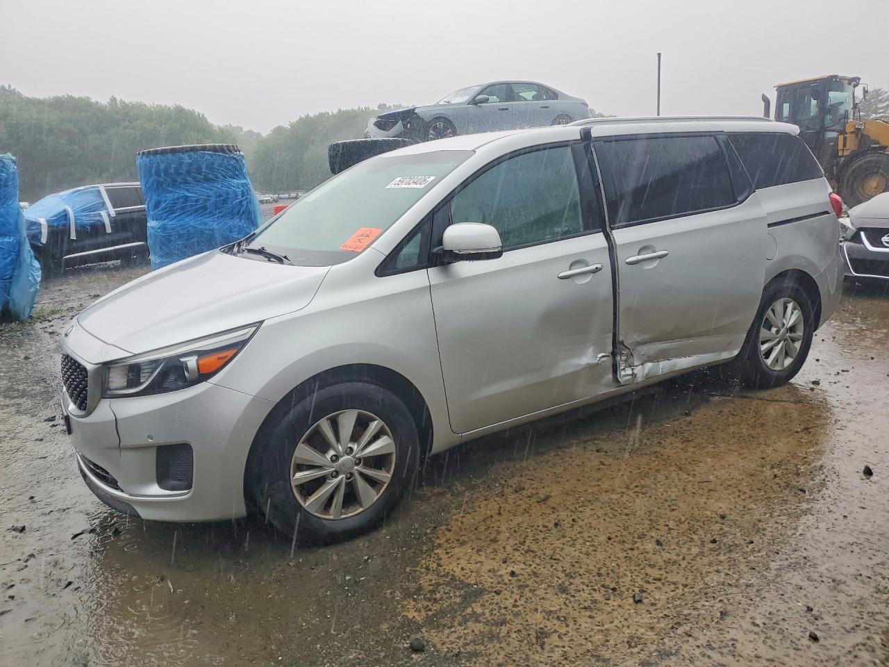 2017 KIA SEDONA LX