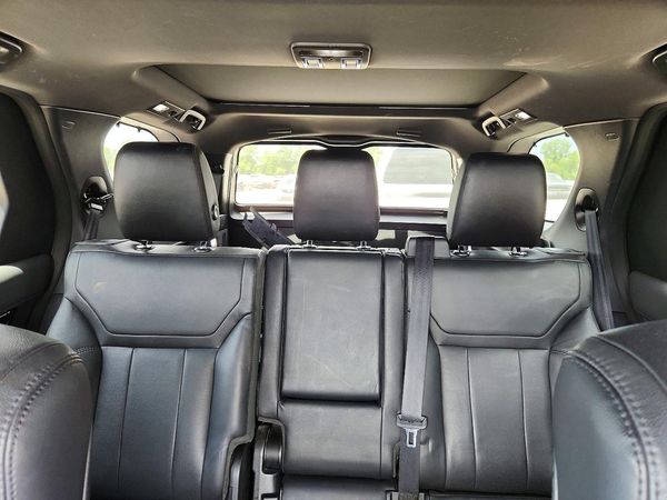 2018 LAND ROVER DISCOVERY SE