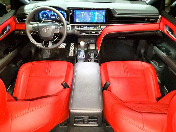 2026 TOYOTA CAMRY