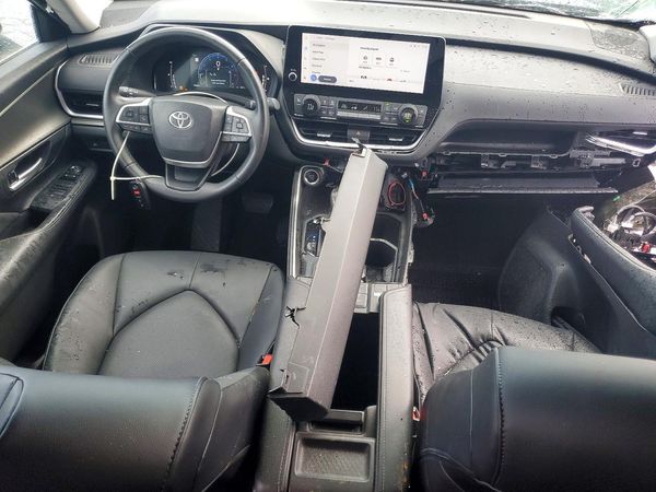 2024 TOYOTA GRAND HIGHLANDER