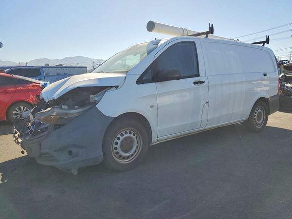2016 MERCEDES-BENZ METRIS