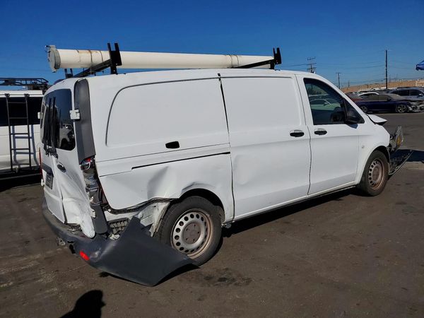 2016 MERCEDES-BENZ METRIS