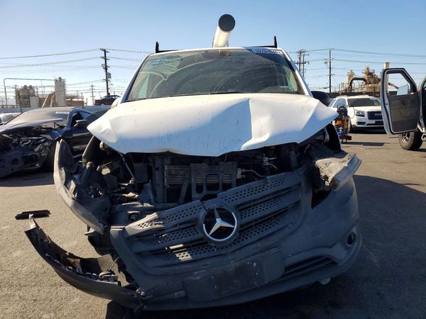 2016 MERCEDES-BENZ METRIS
