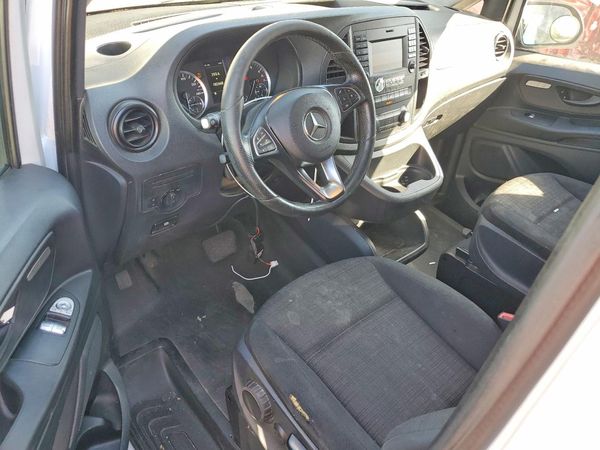 2016 MERCEDES-BENZ METRIS