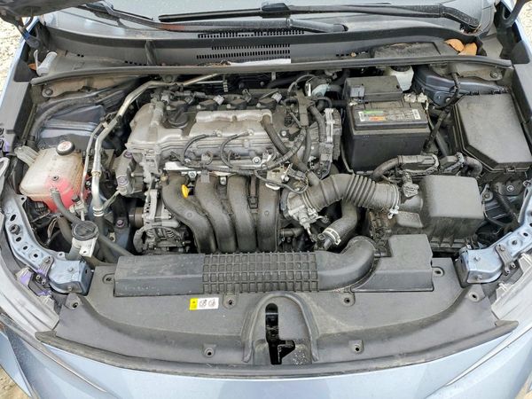 2021 TOYOTA COROLLA LE — Engine bay