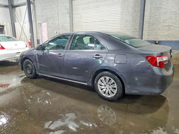 2013 TOYOTA CAMRY