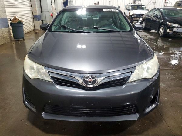 2013 TOYOTA CAMRY