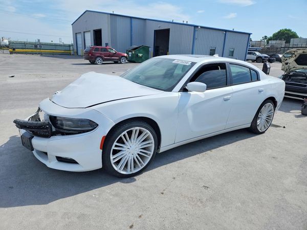 2015 DODGE CHARGER SXT