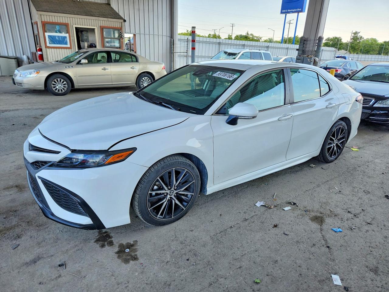 2023 TOYOTA CAMRY SE