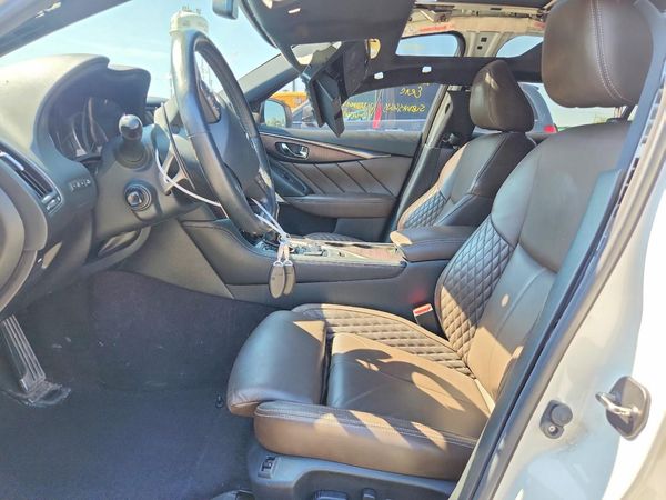2017 INFINITI Q50