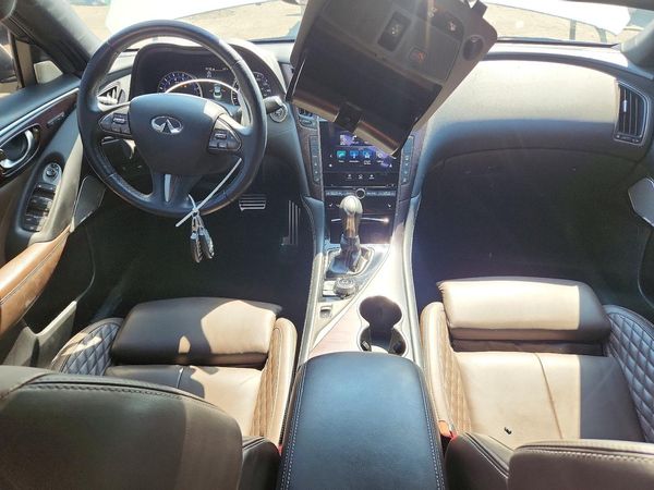2017 INFINITI Q50