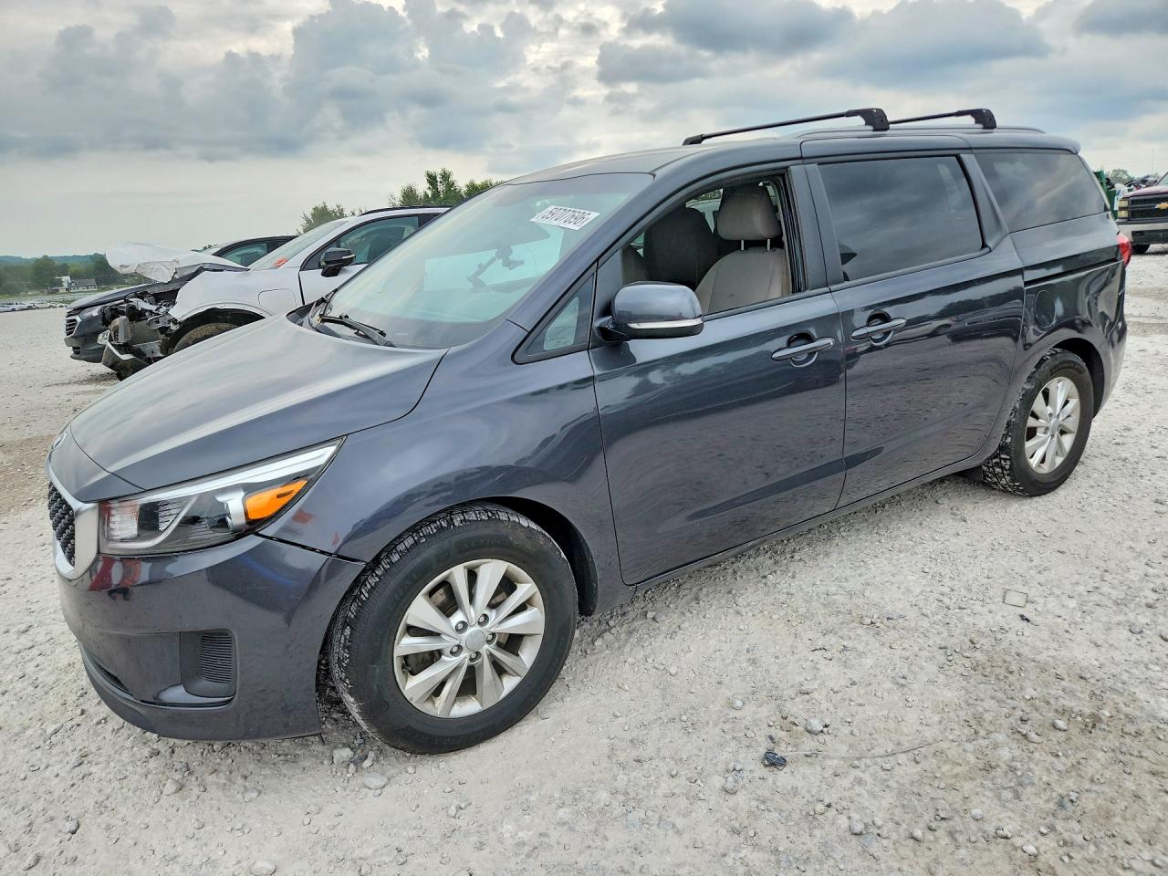 2016 KIA SEDONA LX - Middle-low