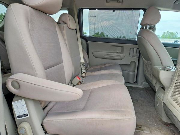 2016 KIA SEDONA LX - Middle-low