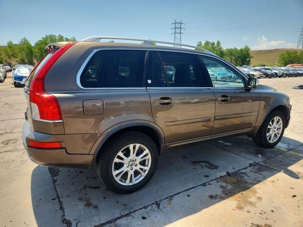 2013 VOLVO XC90