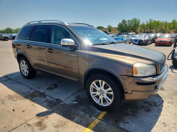 2013 VOLVO XC90