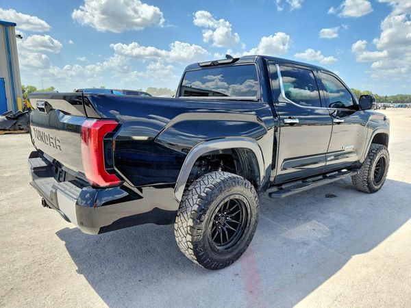 2025 TOYOTA TUNDRA Limited
