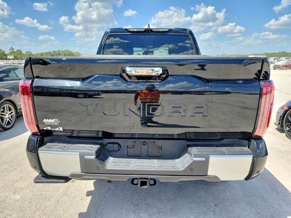 2025 TOYOTA TUNDRA Limited