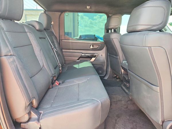 2025 TOYOTA TUNDRA Limited