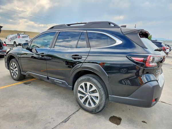 2023 SUBARU OUTBACK Base