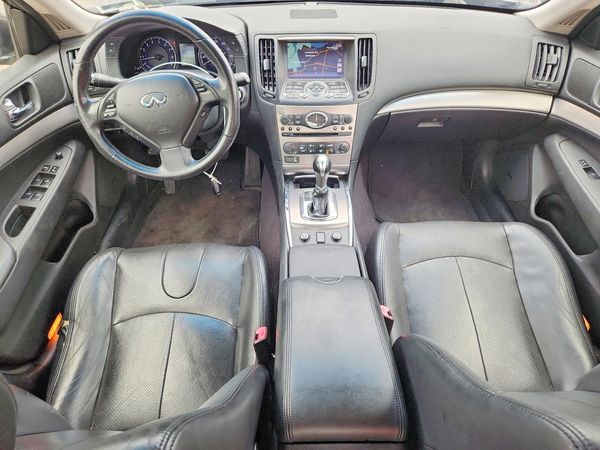 2015 INFINITI Q40