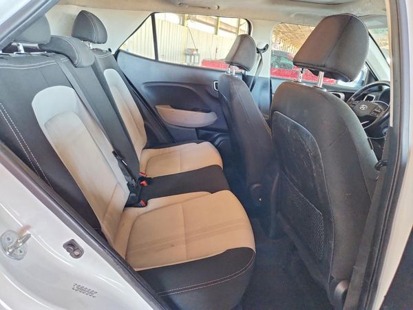 2023 HYUNDAI VENUE SEL, Limited