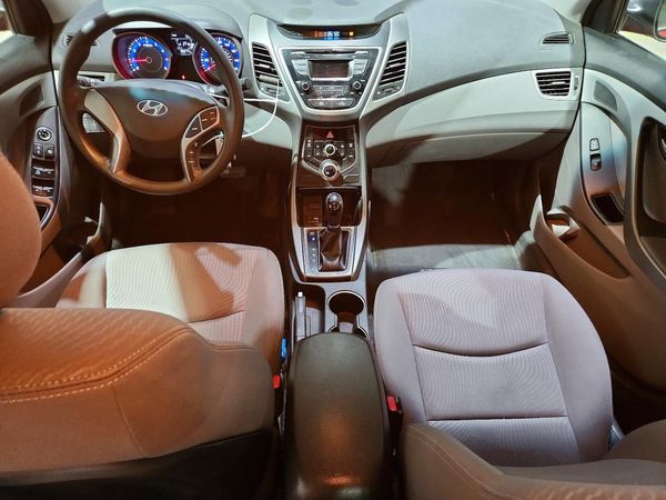2015 HYUNDAI ELANTRA GLS(Middle)