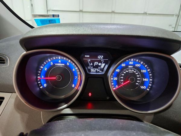 2015 HYUNDAI ELANTRA GLS(Middle)