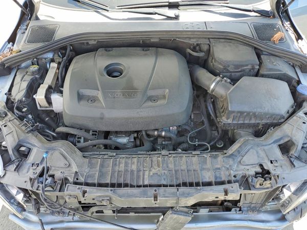 2017 VOLVO V60 Platinum
