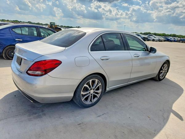 2016 MERCEDES-BENZ C C300