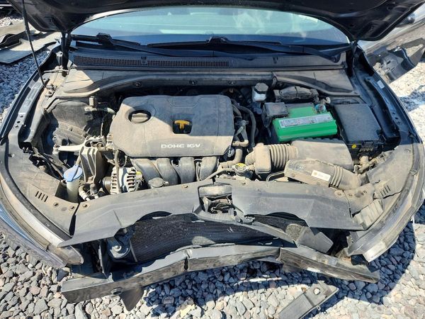 2019 HYUNDAI VELOSTER AUTOMATIC 2.0L and 2.0L Premium