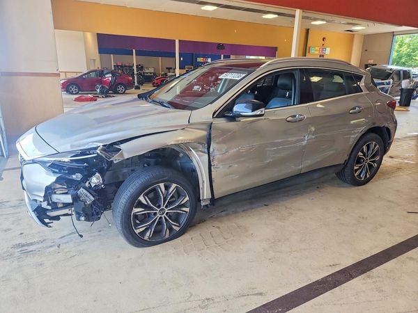 2017 INFINITI QX30