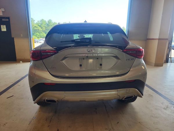 2017 INFINITI QX30
