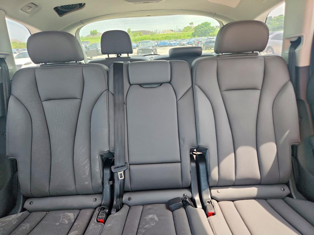 2025 AUDI Q7 quattro Premium Plus